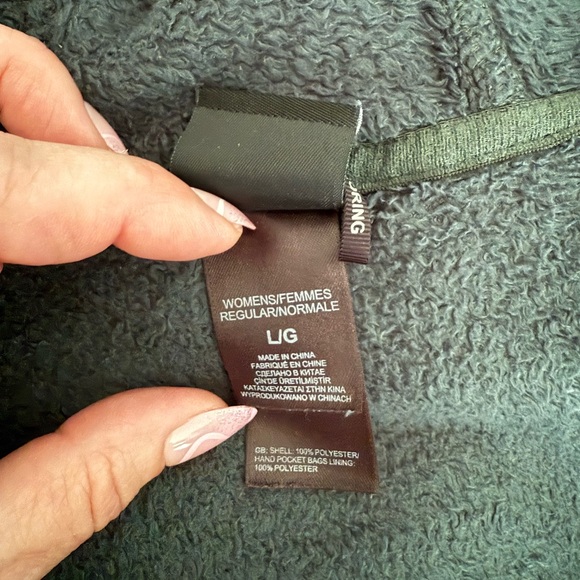 The North Face Green Performance Jacket with Full-Zip and Attached Hood - Picture 5 of 5